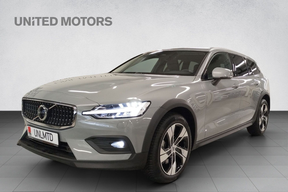 Volvo V60 Cross Country, 2024, 2.0, 145 kW, гибрид (дизель/электричество), автомат, полный привод