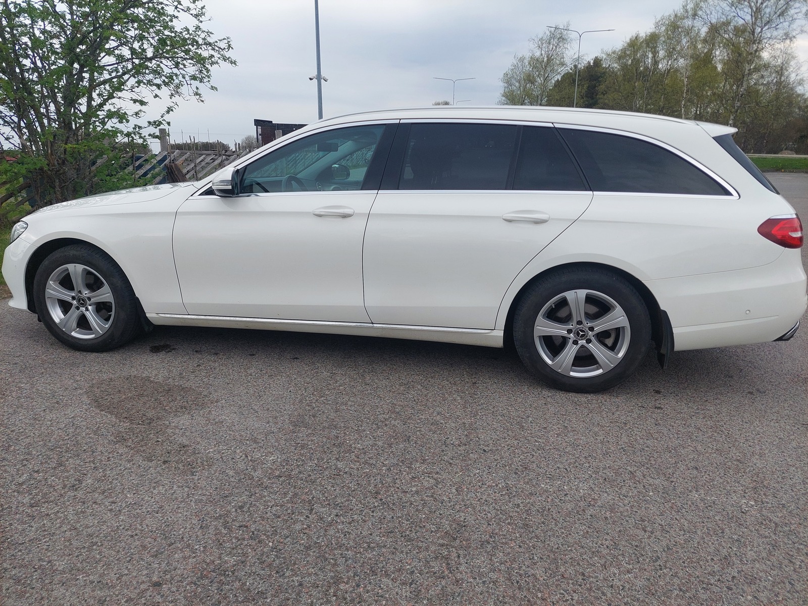 Mercedes-Benz E 220 2017, photo 3/8