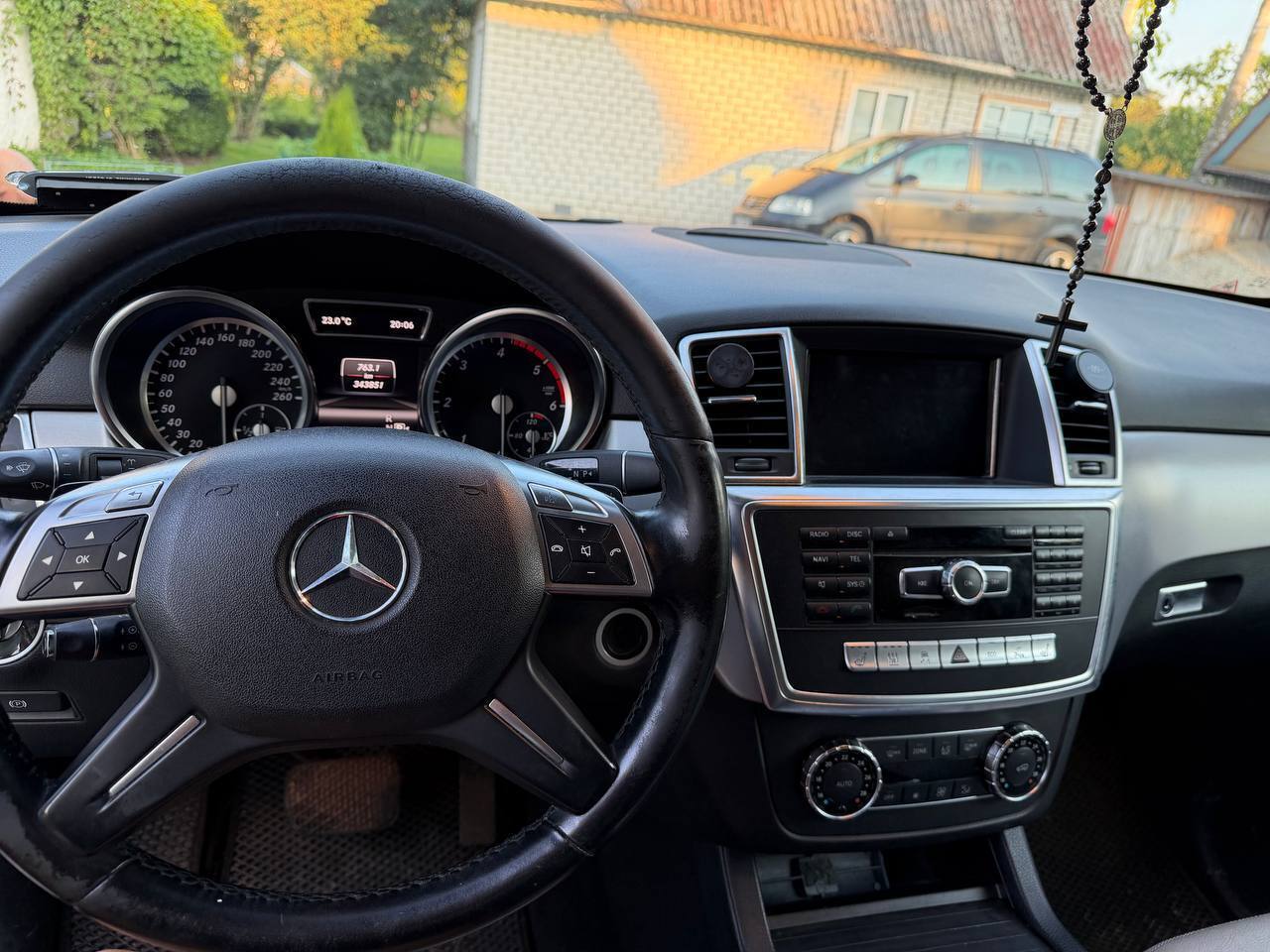Mercedes-Benz ML 350 2013, photo 7/8