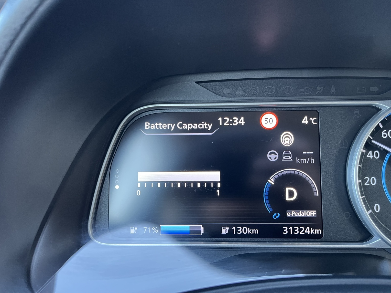 Nissan Leaf 2020, photo 7/20