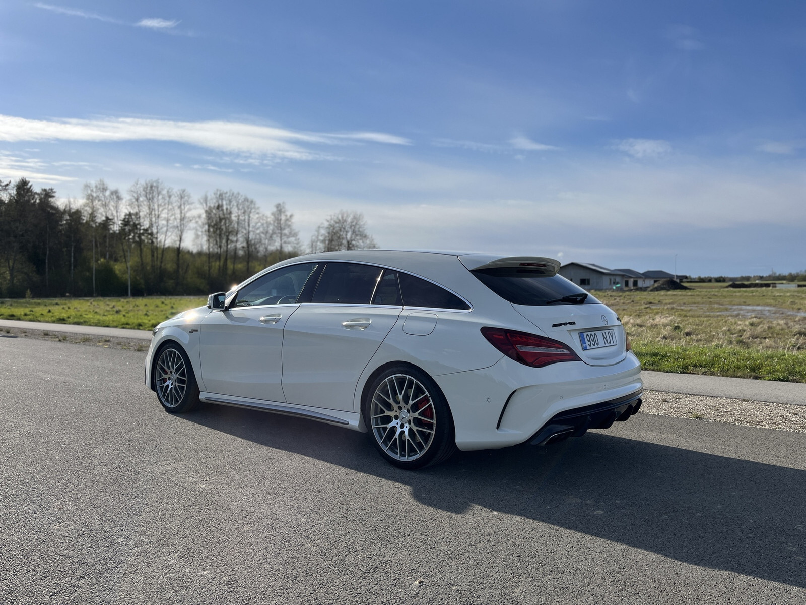 Mercedes-Benz CLA 45 AMG Shooting Brake S 2017, photo 4/15