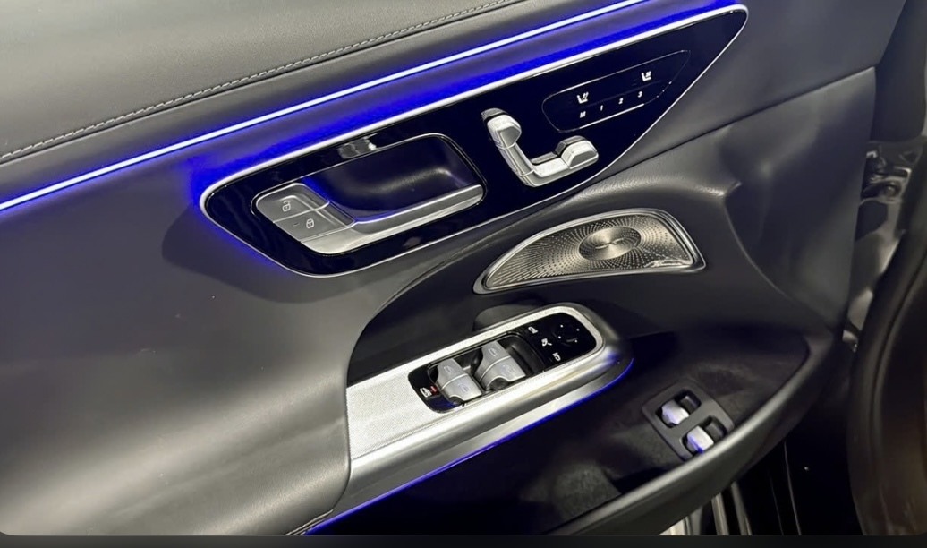 Mercedes-AMG AMG 53 HYBRID 4MATIC+ SEDAN 2025, photo 4/5