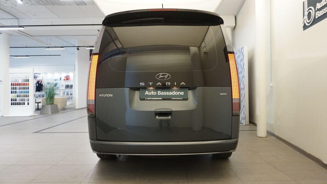 Hyundai Staria 2.2 130kW 2023, kuva 5/10