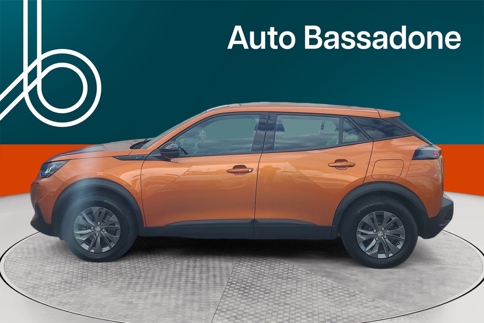 Peugeot 2008 2023, photo 2/32