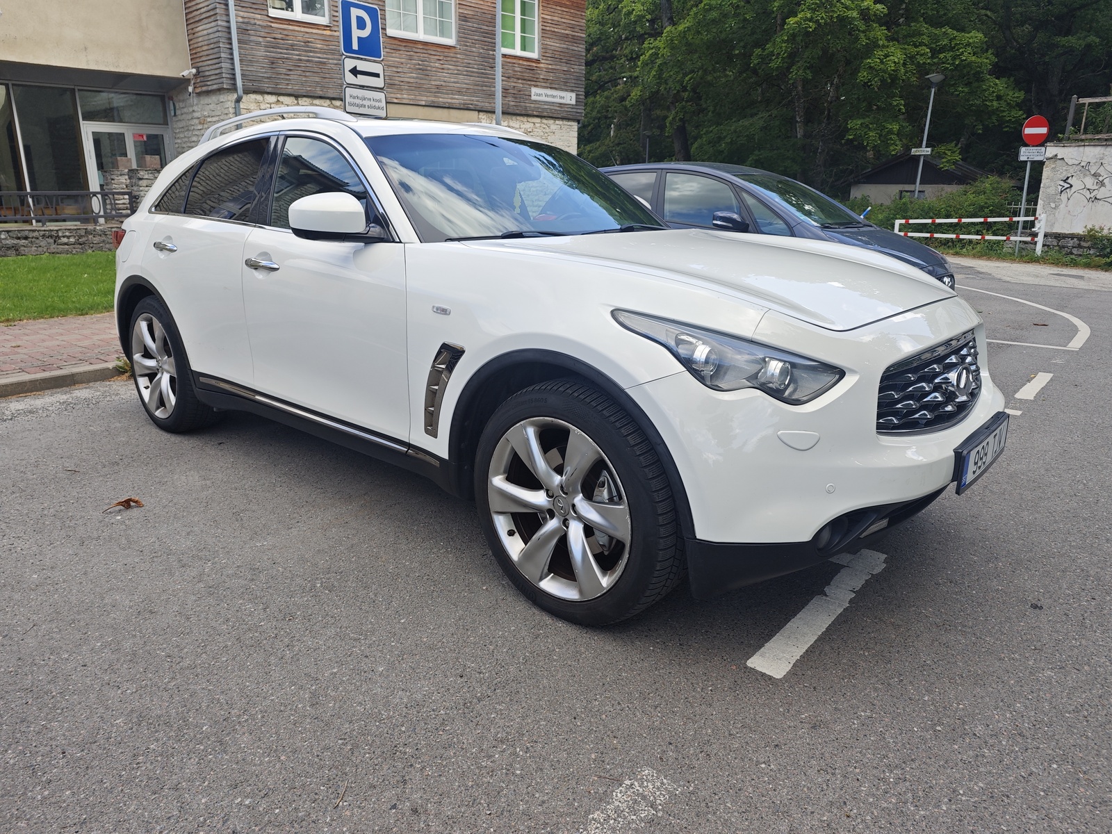 Infiniti QX70 2012, kuva 2/11