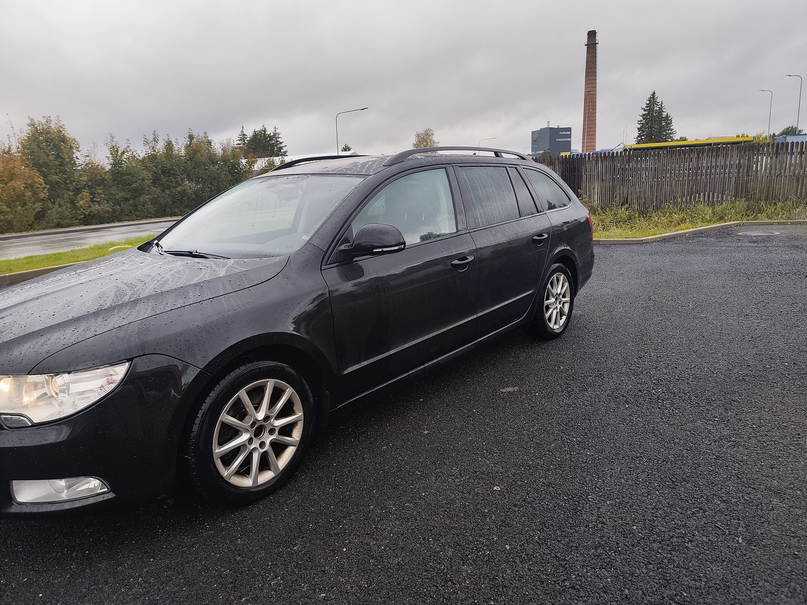 Škoda Superb 2011, kuva 4/14