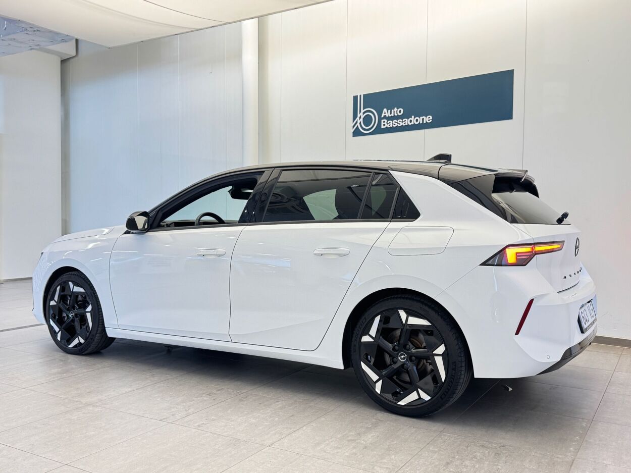 Opel Astra 2023, photo 4/10