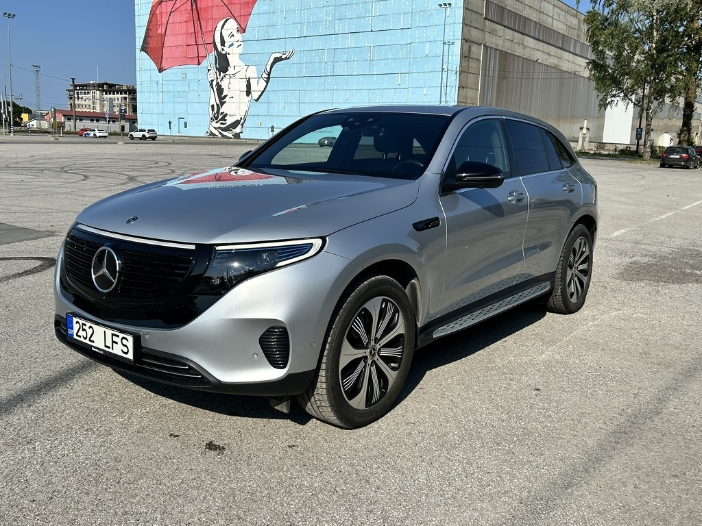 Mercedes-Benz EQC 2019, kuva 2/10