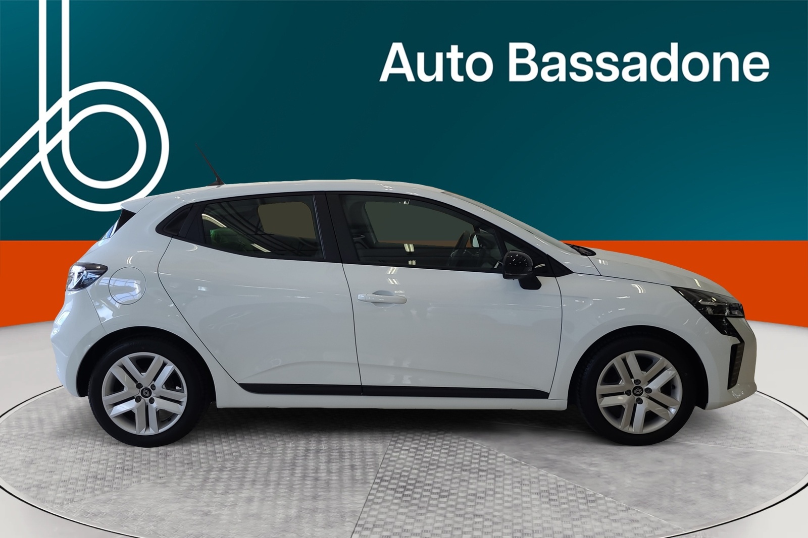 Renault Clio 2024, photo 6/10