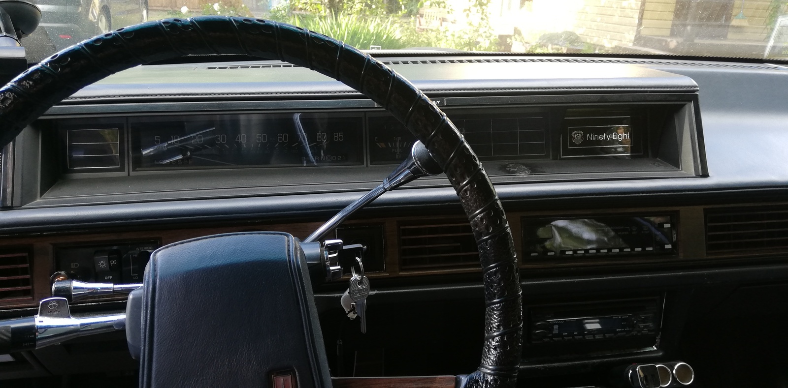 Oldsmobile NINETY-EIGHT REGENCY 1985, kuva 7/11