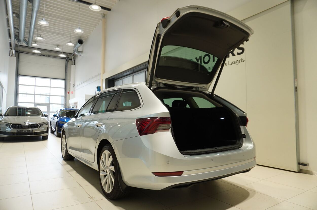 Škoda Octavia 2021, photo 6/24
