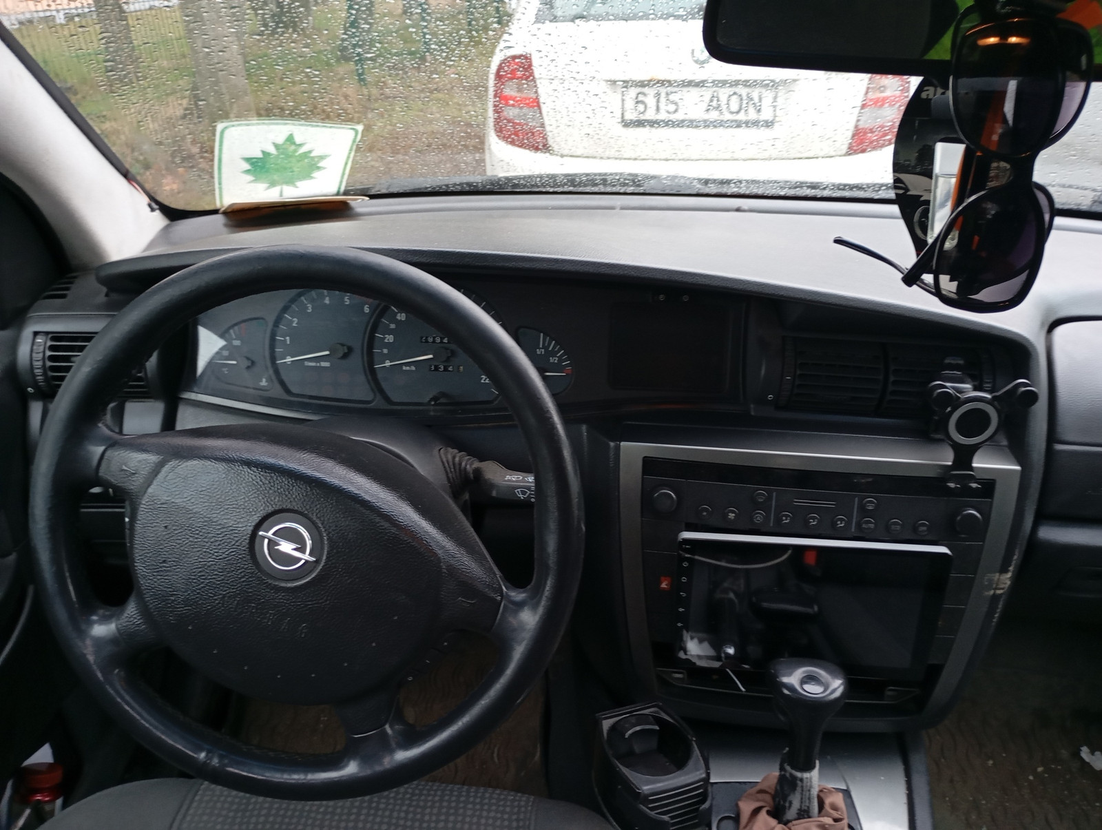 Opel Omega 2002, photo 2/6