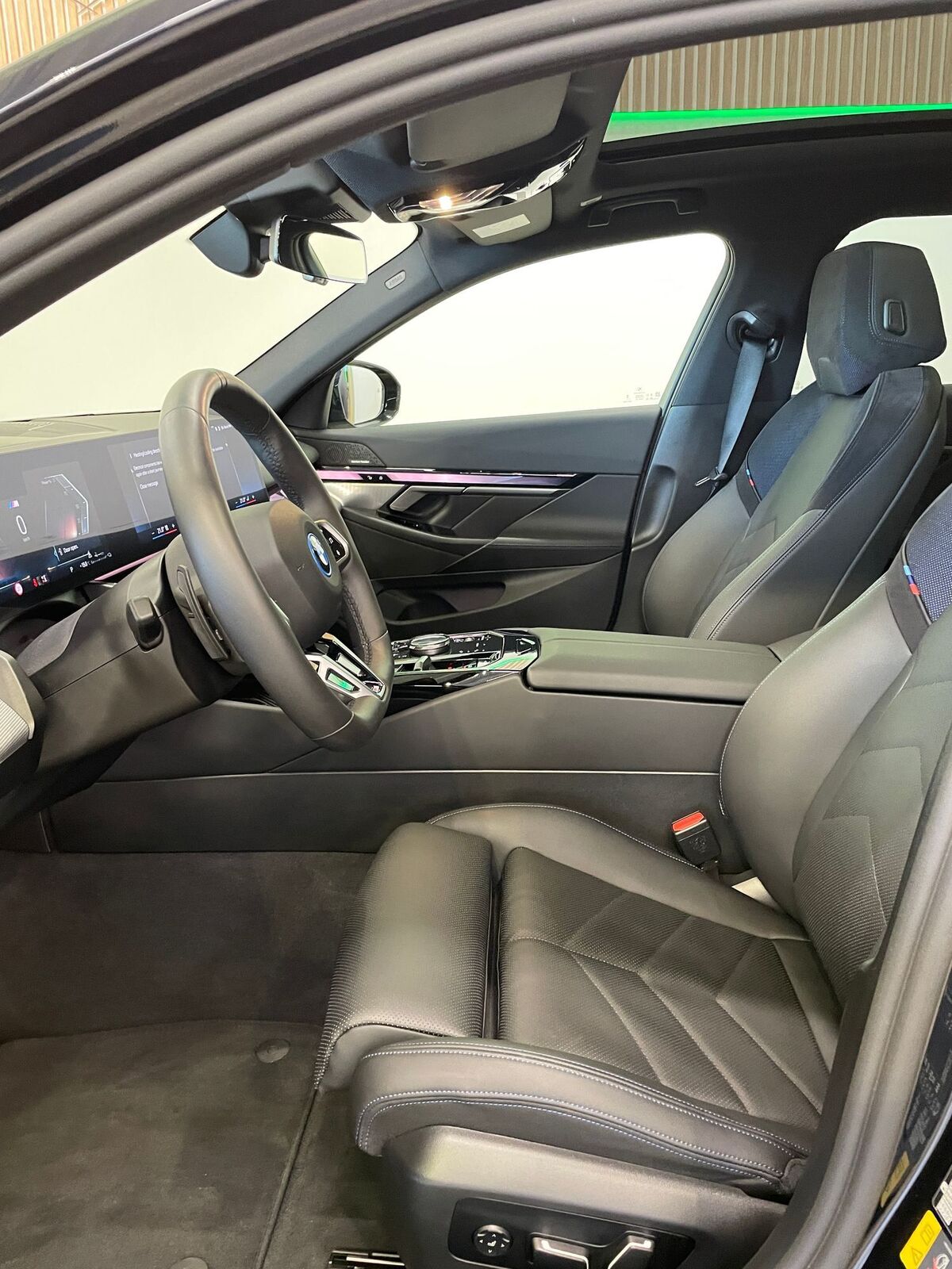 BMW 530 2025, kuva 6/21