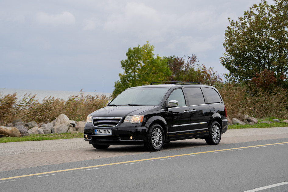 Chrysler Town & Country, 2014, 3.6, 211 kW, petrol, automatic, front-wheel drive