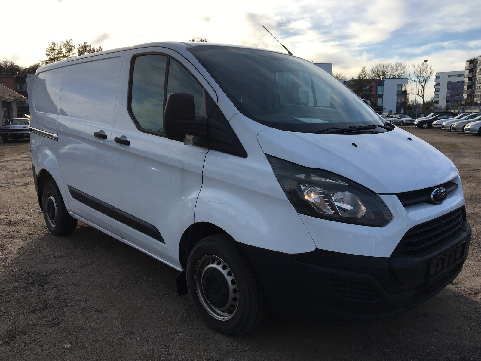 Ford Transit Custom 2012, kuva 2/28