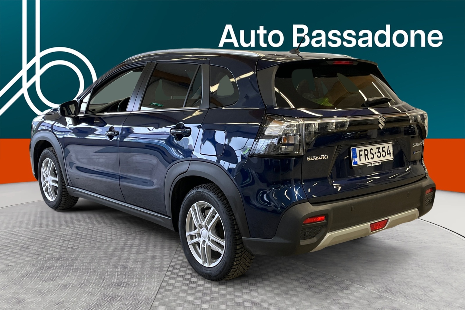 Suzuki S-Cross 2024, photo 3/19