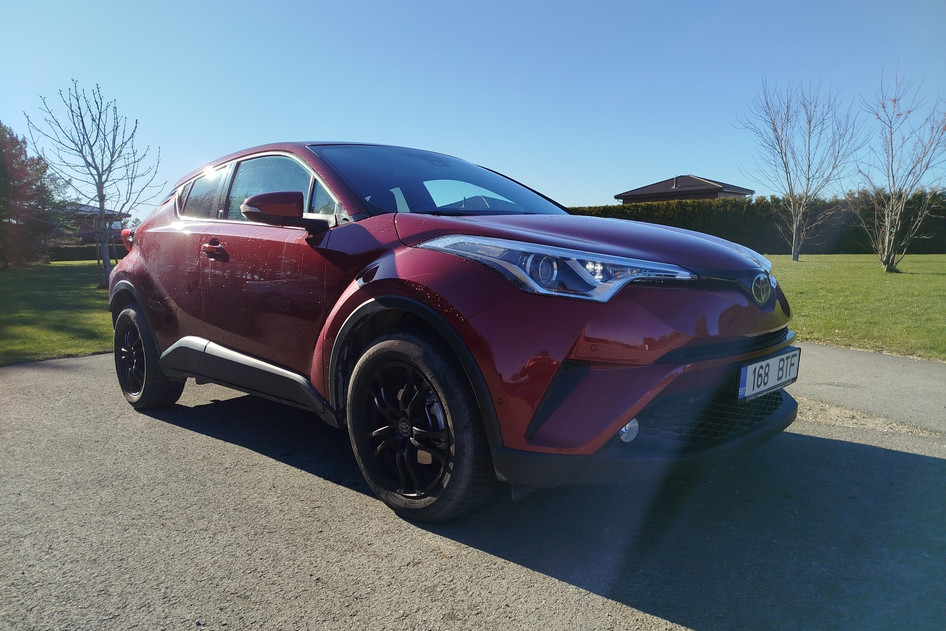 Toyota C-HR, 2018, 1.2, 85 kW, бензин, механическая, передний привод