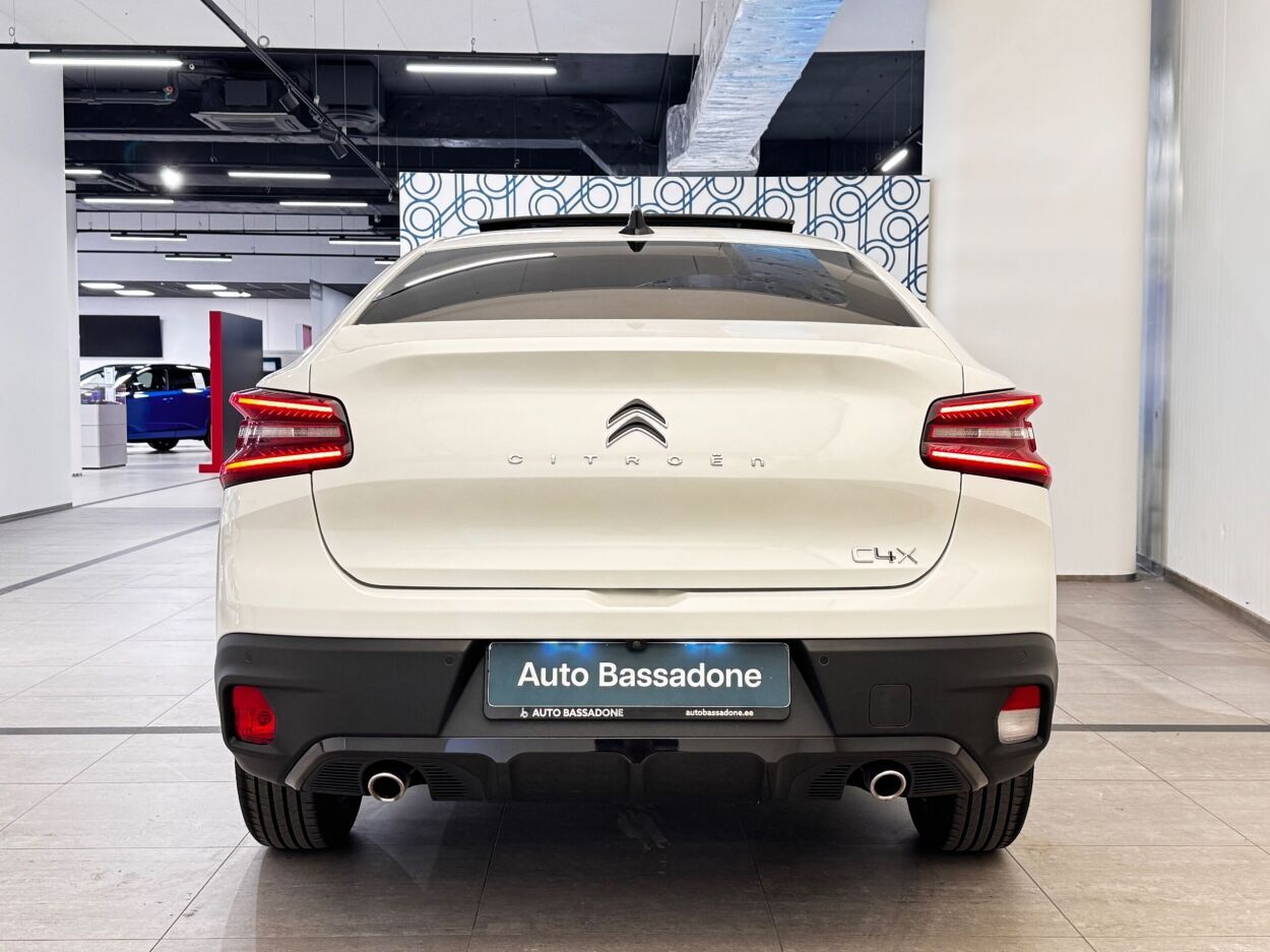 Citroën C4 X 2023, photo 5/10