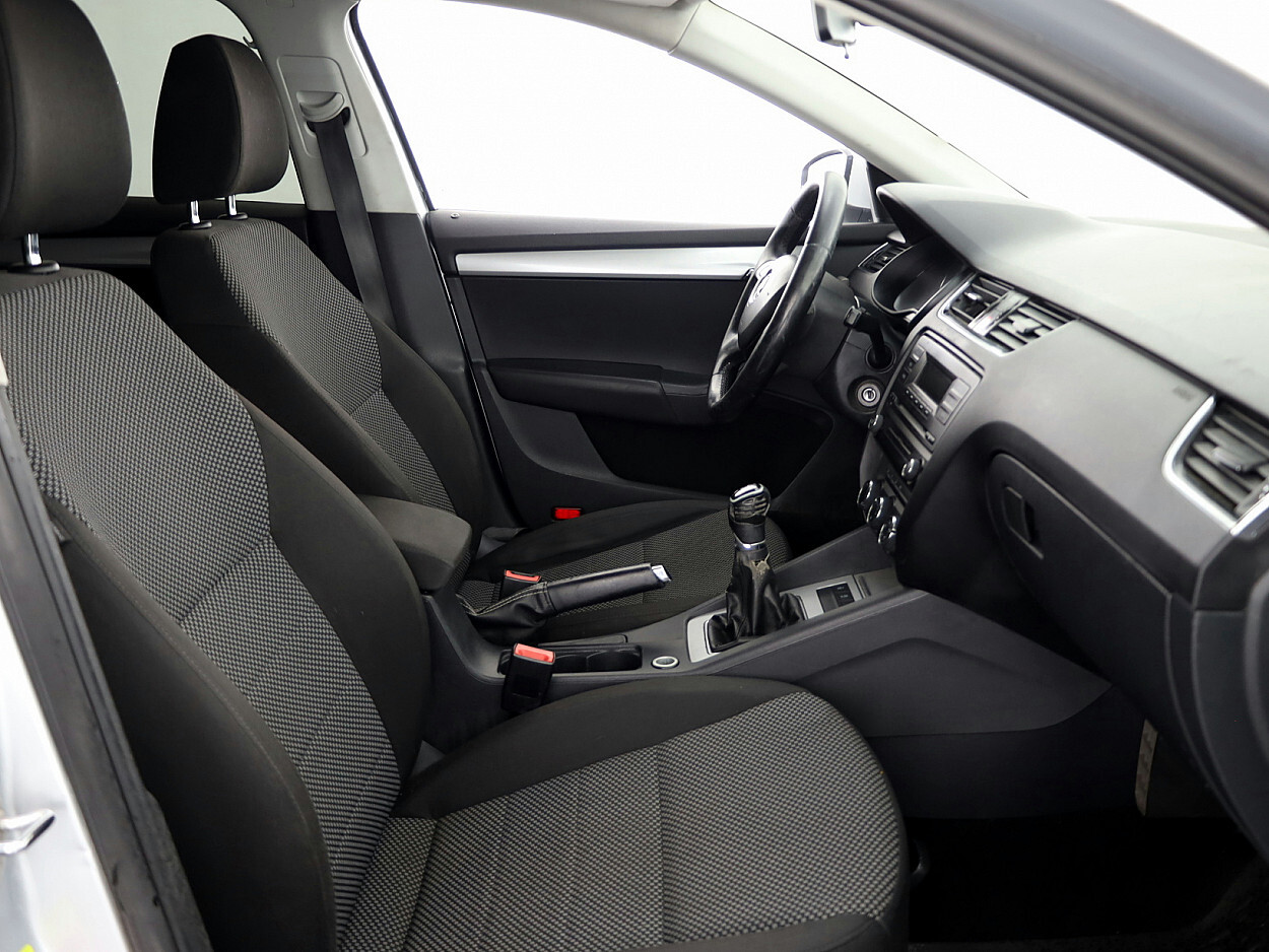 Škoda Octavia 2013, photo 6/7