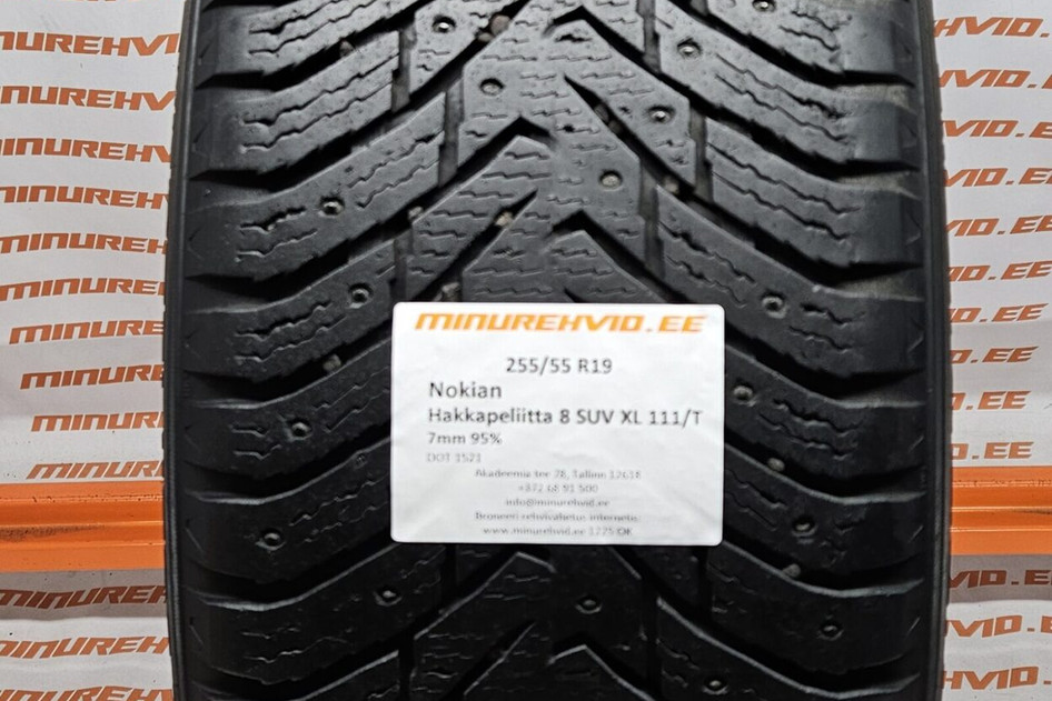 Used studded tire 255/55R19 Nokian Hakkapeliitta 8 SUV XL 111/T