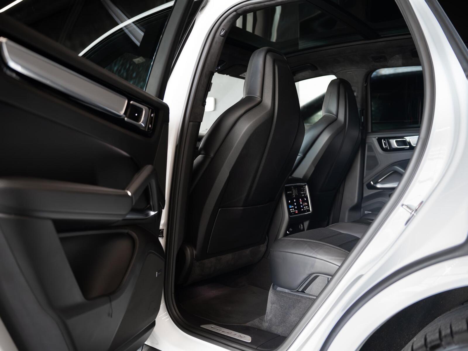 Porsche Cayenne 2018, photo 7/14