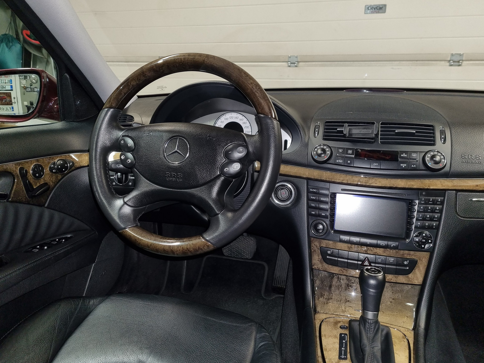 Mercedes-Benz E 320 2006, photo 3/10