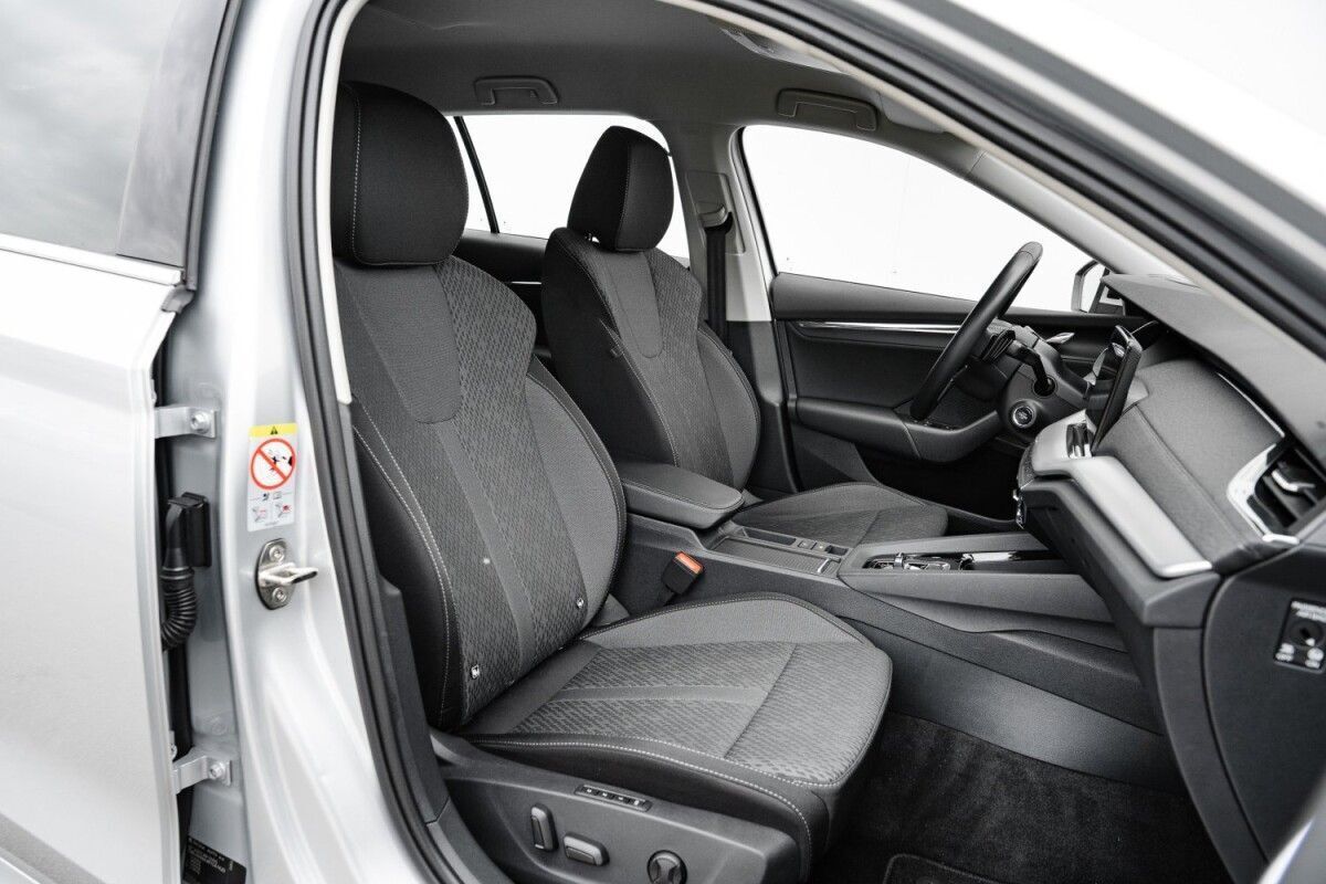 Škoda Octavia 2022, photo 7/41