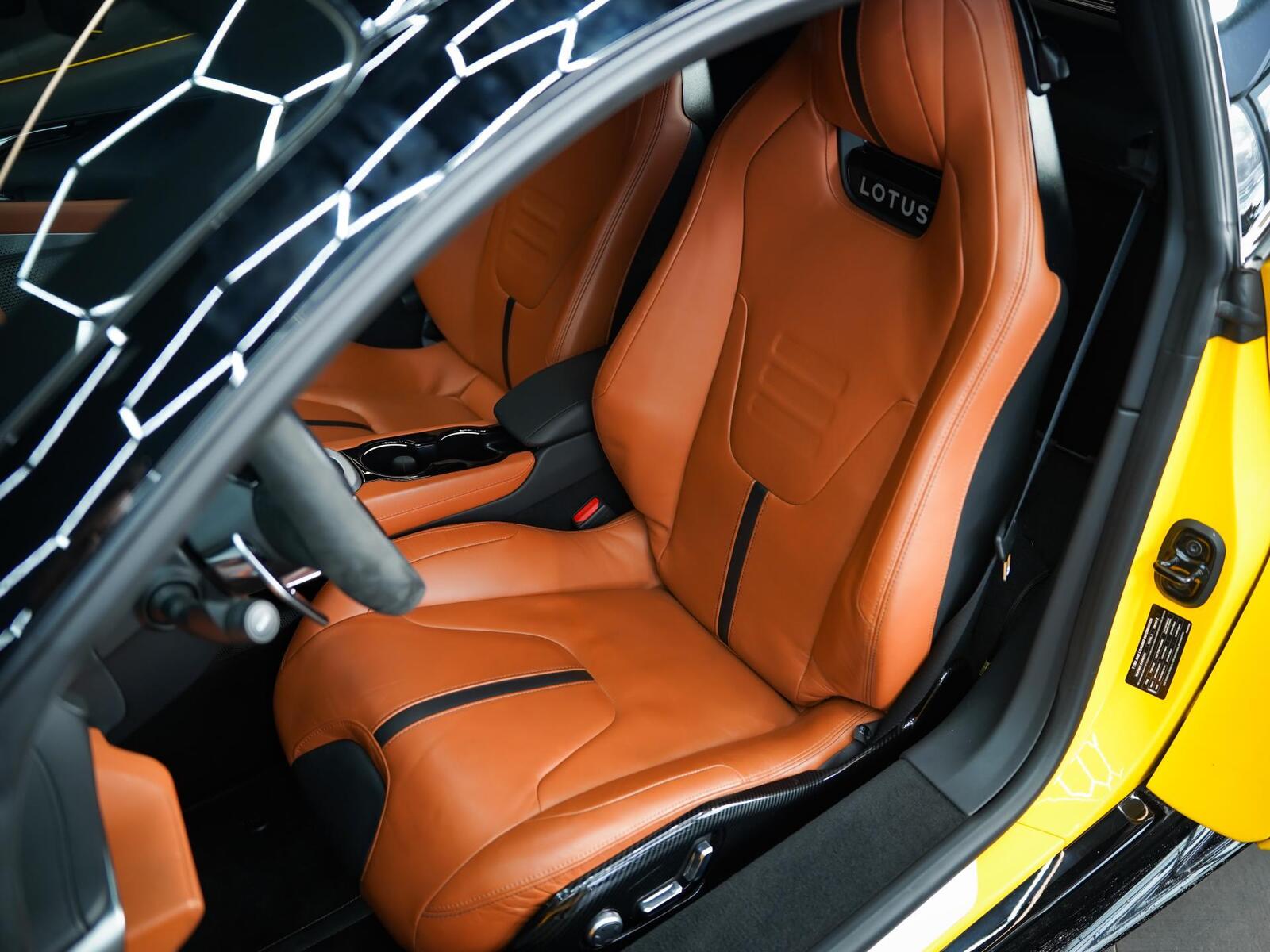 Lotus Emira 2023, photo 6/10
