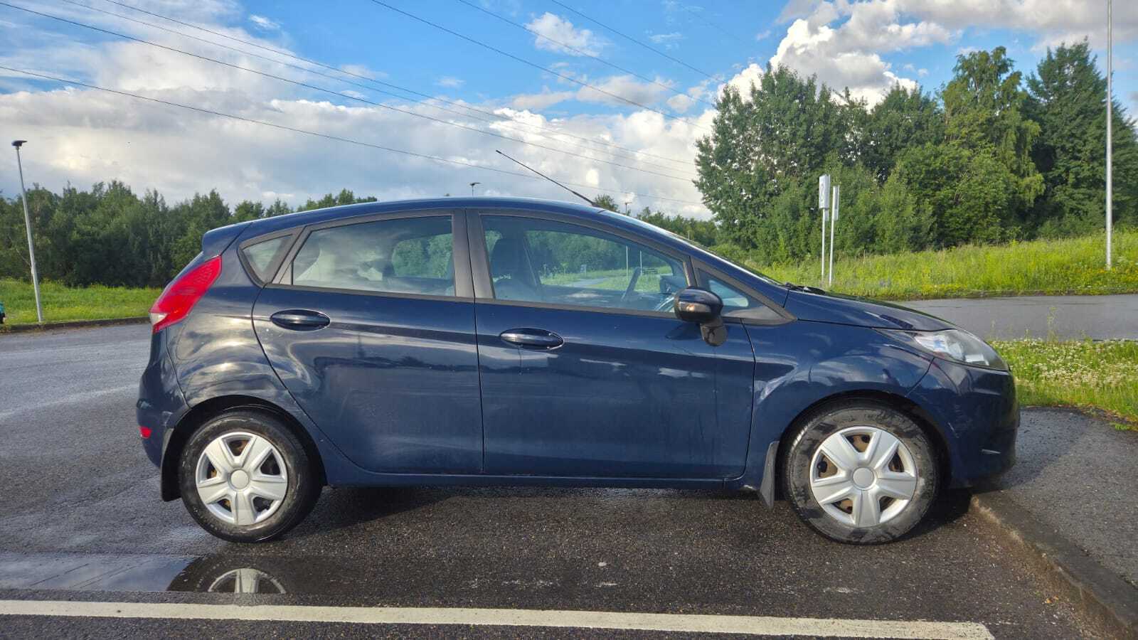 Ford Fiesta 2011, photo 3/14