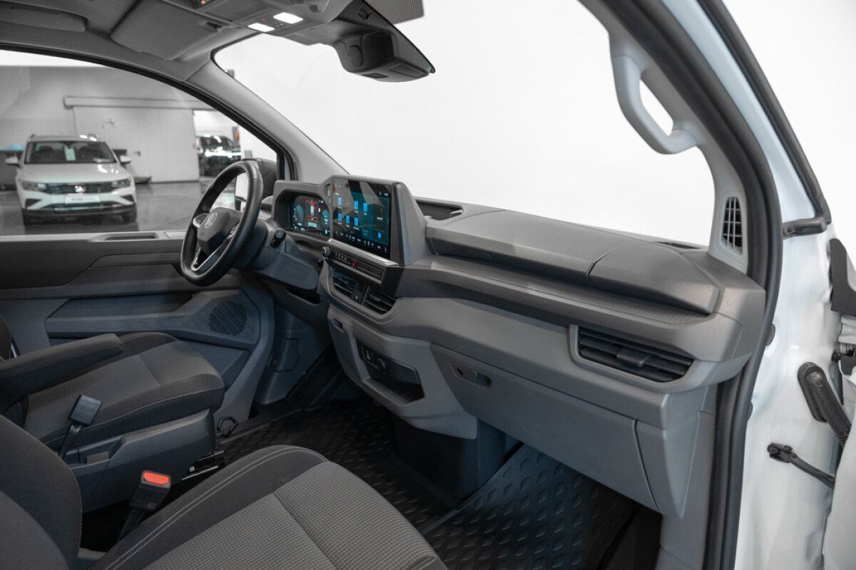 Volkswagen Transporter 2025, photo 7/10