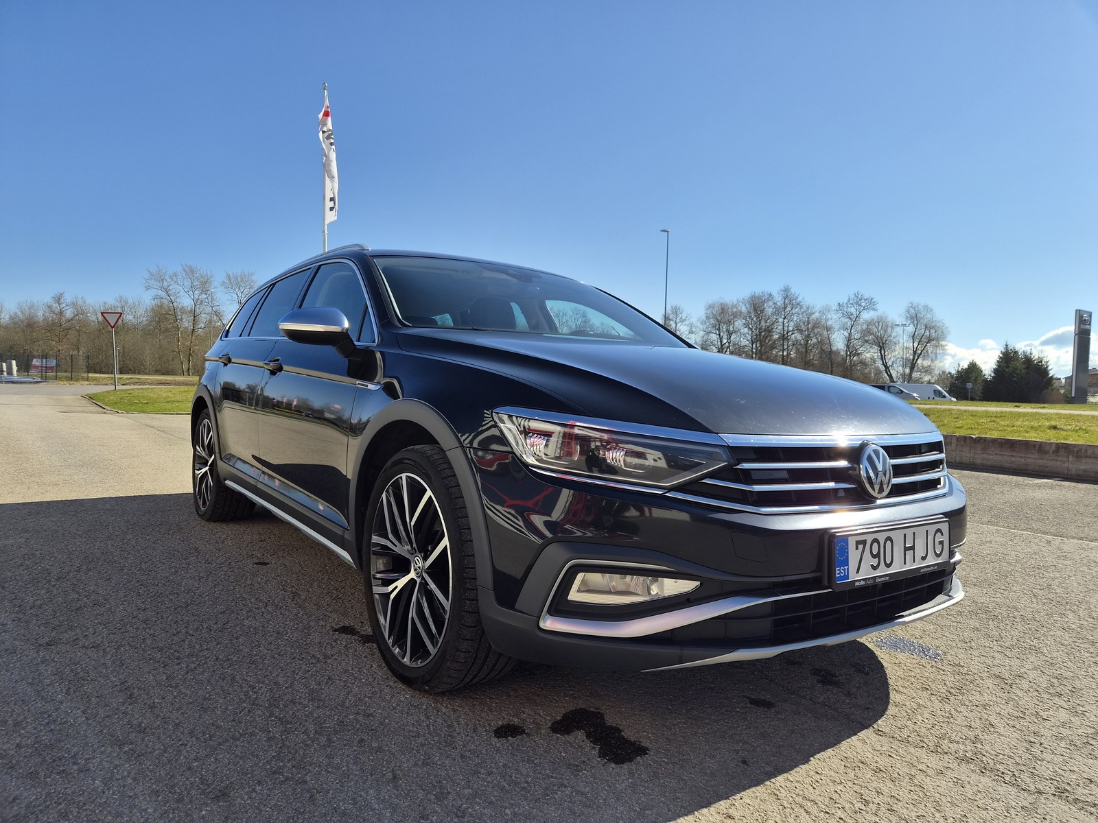 Volkswagen Passat 2020, photo 3/10
