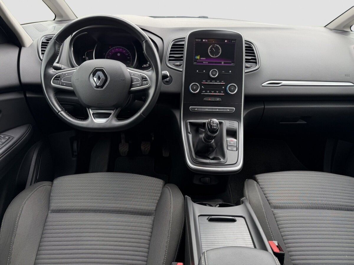 Renault Scenic 2019, photo 7/20