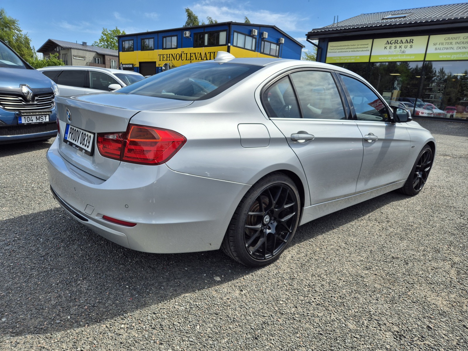 BMW 320 i 2014, photo 6/10