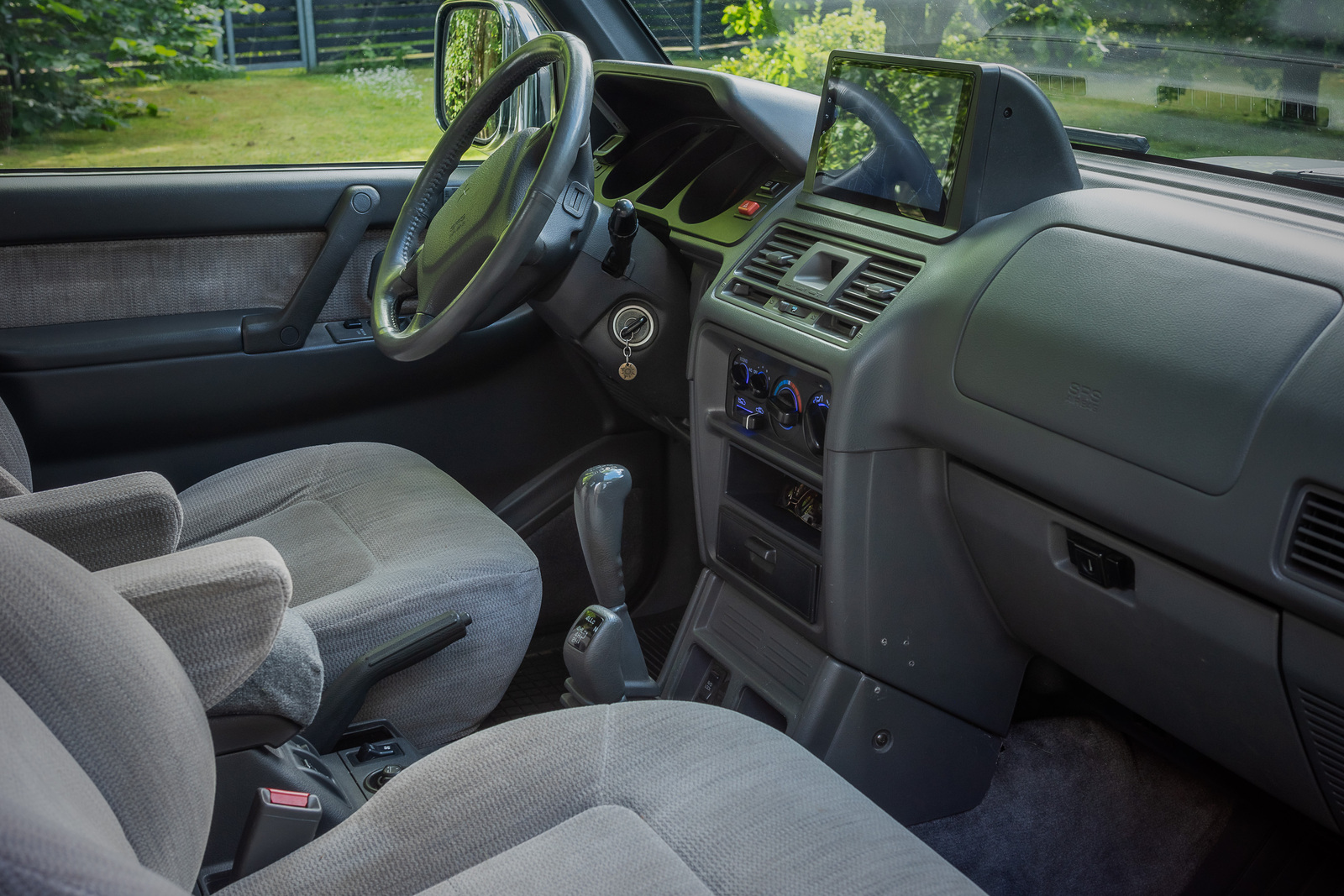 Mitsubishi Pajero GLS 1997, photo 6/14
