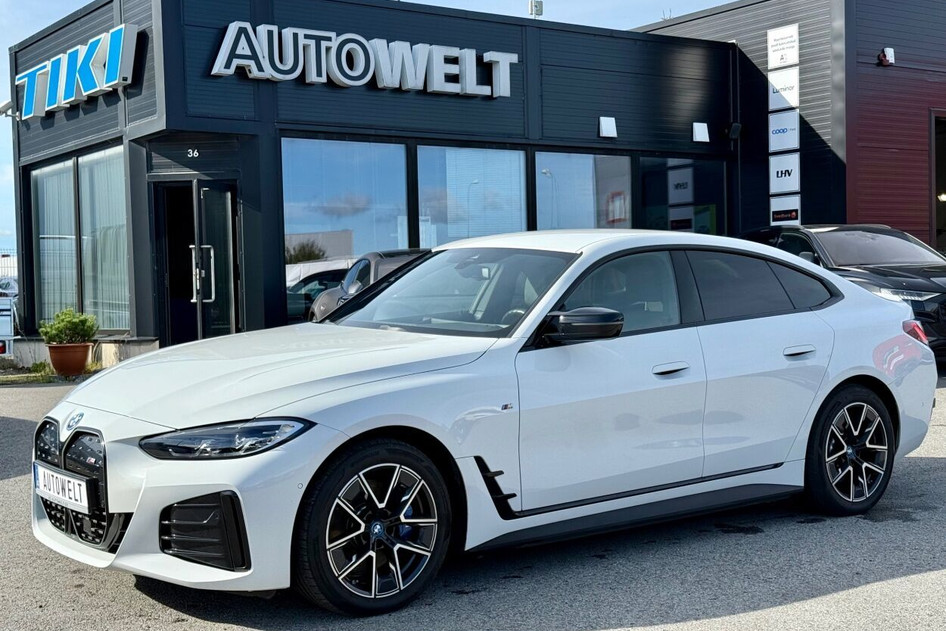 BMW i4, 2022, 125 kW, electric, automatic, four-wheel drive