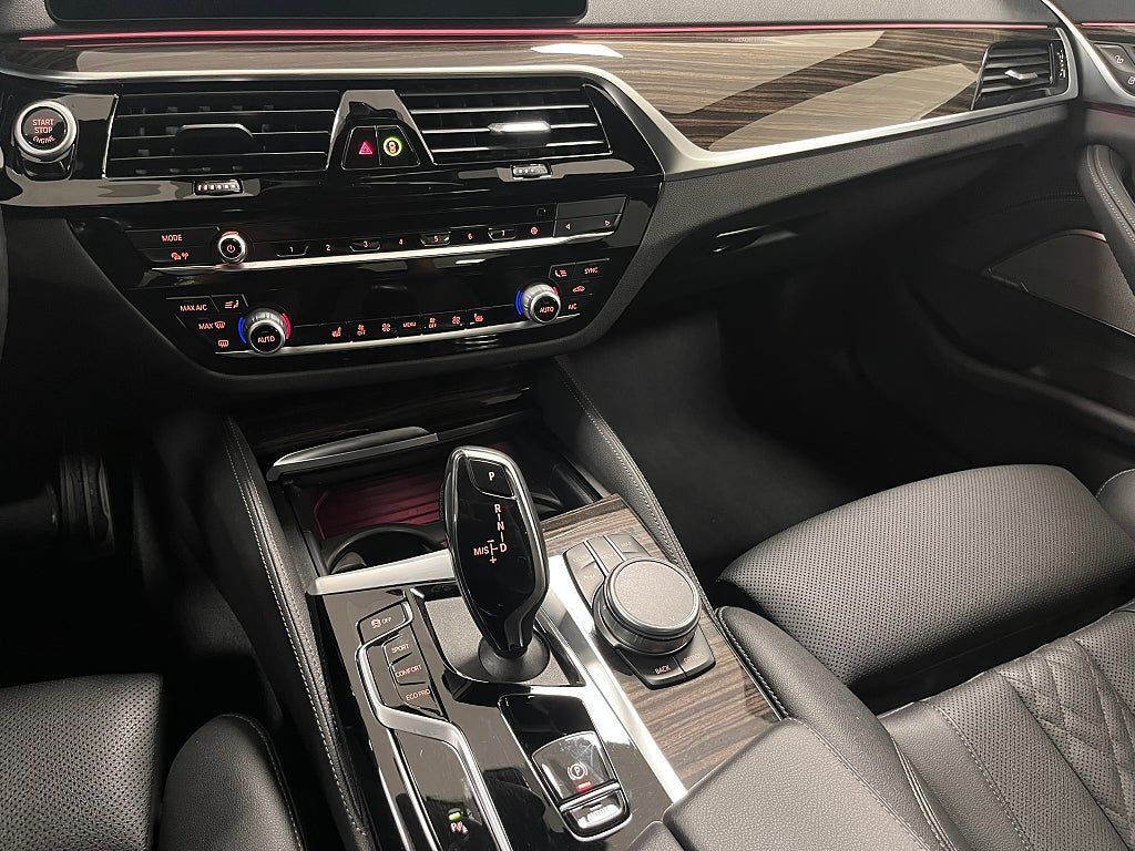 BMW 520 2021, photo 5/26