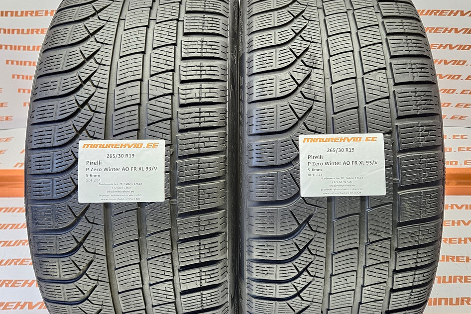 Подержанный нешипованная шина 265/30R19 Pirelli P Zero Winter AO FR XL 93/V
