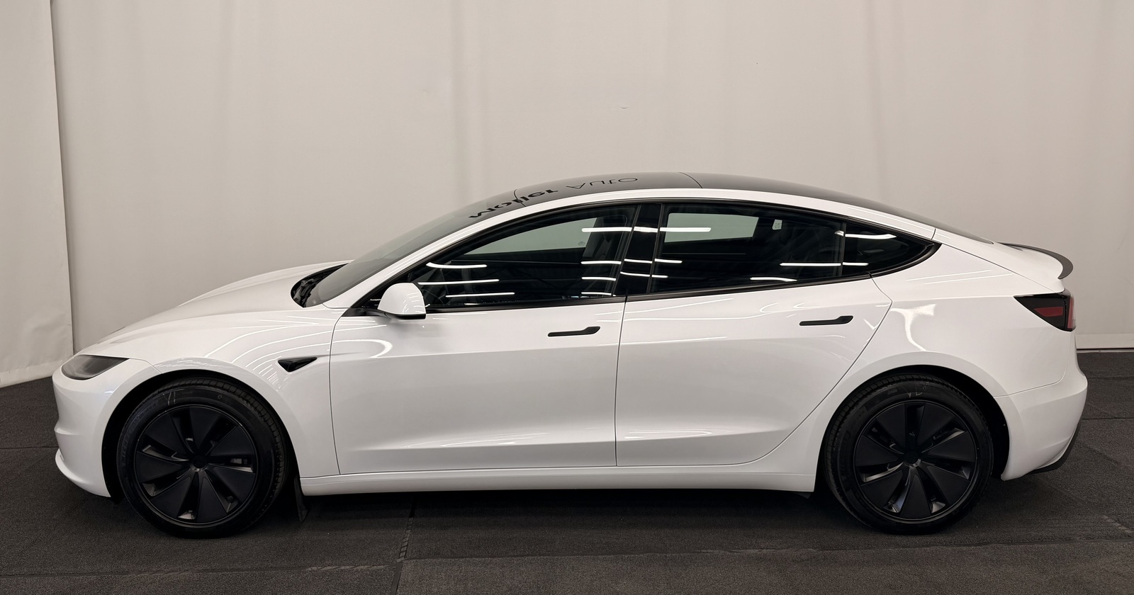 Tesla Model 3 2024, kuva 5/17