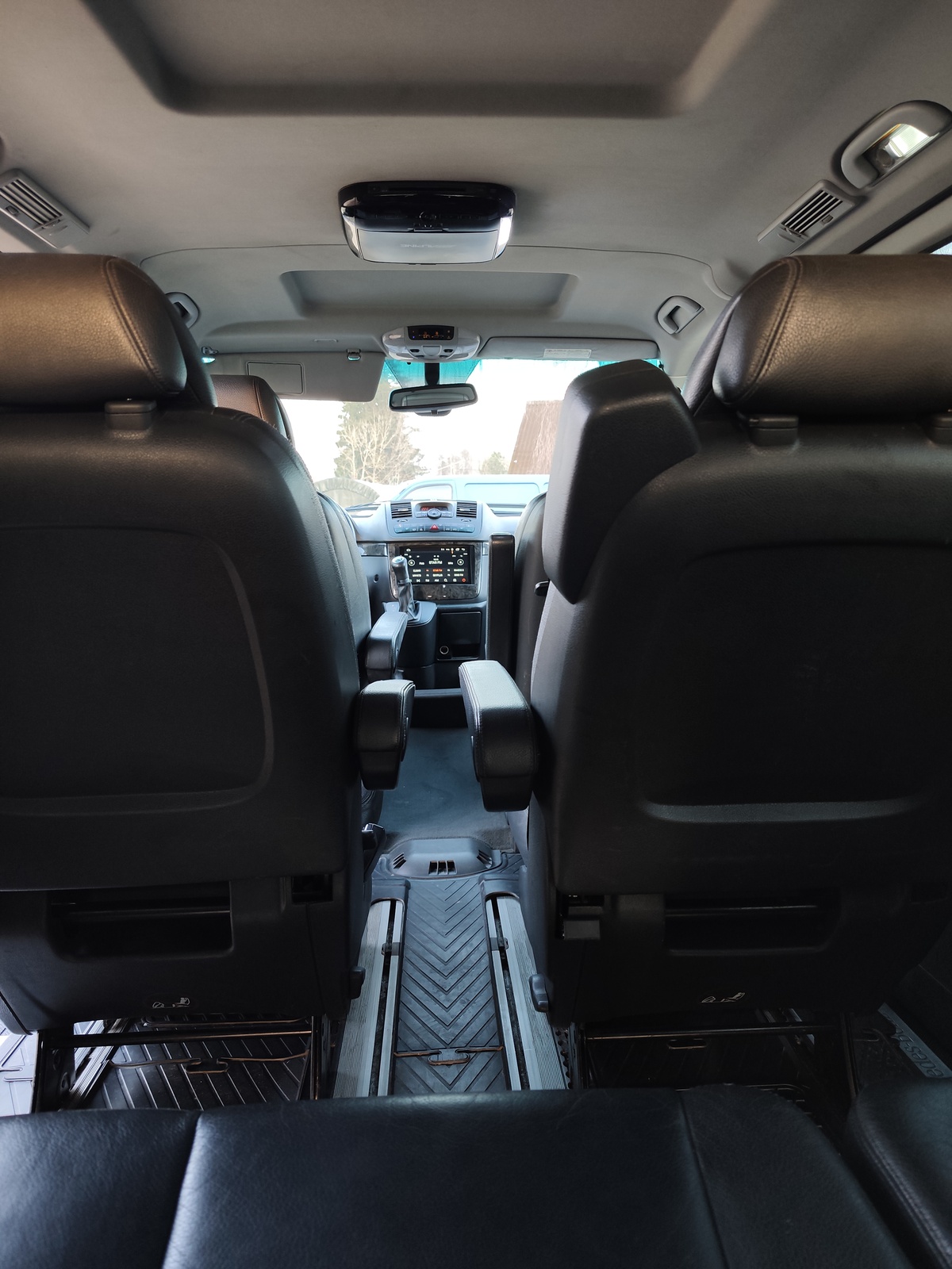 Mercedes-Benz Viano 2011, photo 5/12