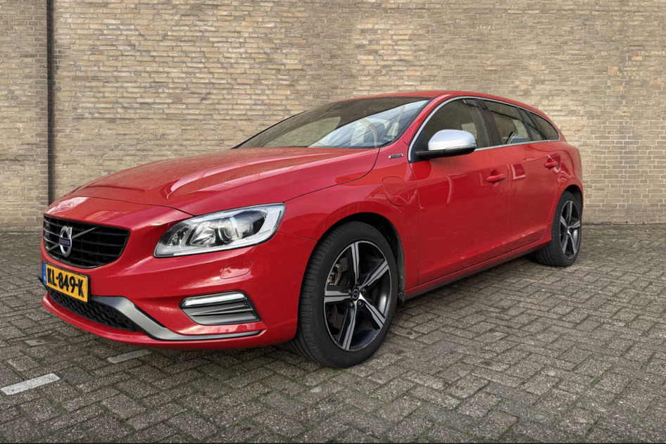 Volvo V60, 2016, 2.4, hybrid (diesel/electric), automatic, four-wheel drive