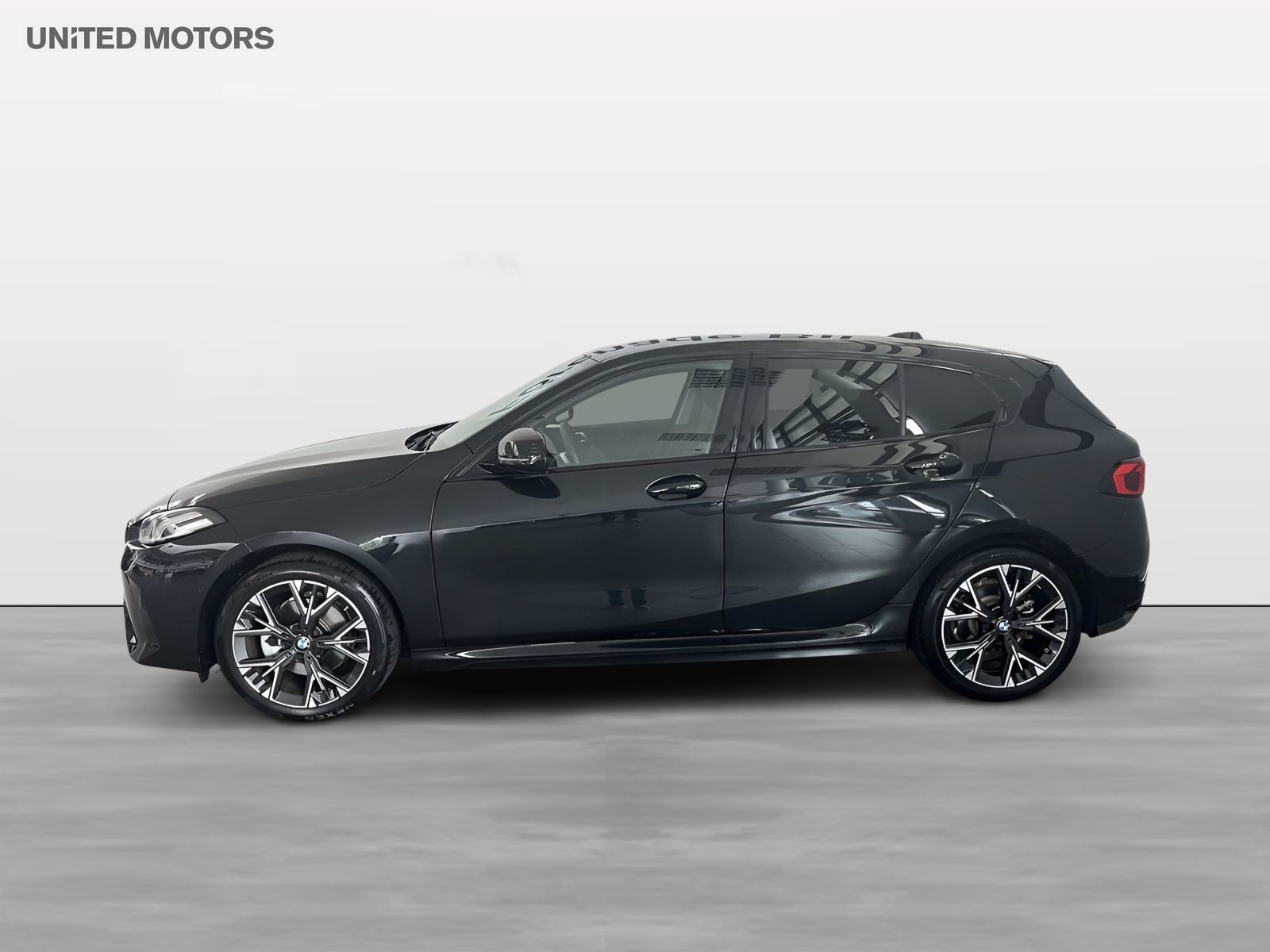 BMW 120 2025, photo 3/10