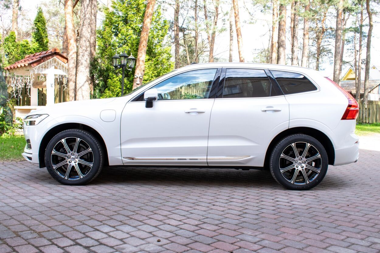 Volvo XC60 2021, photo 7/22