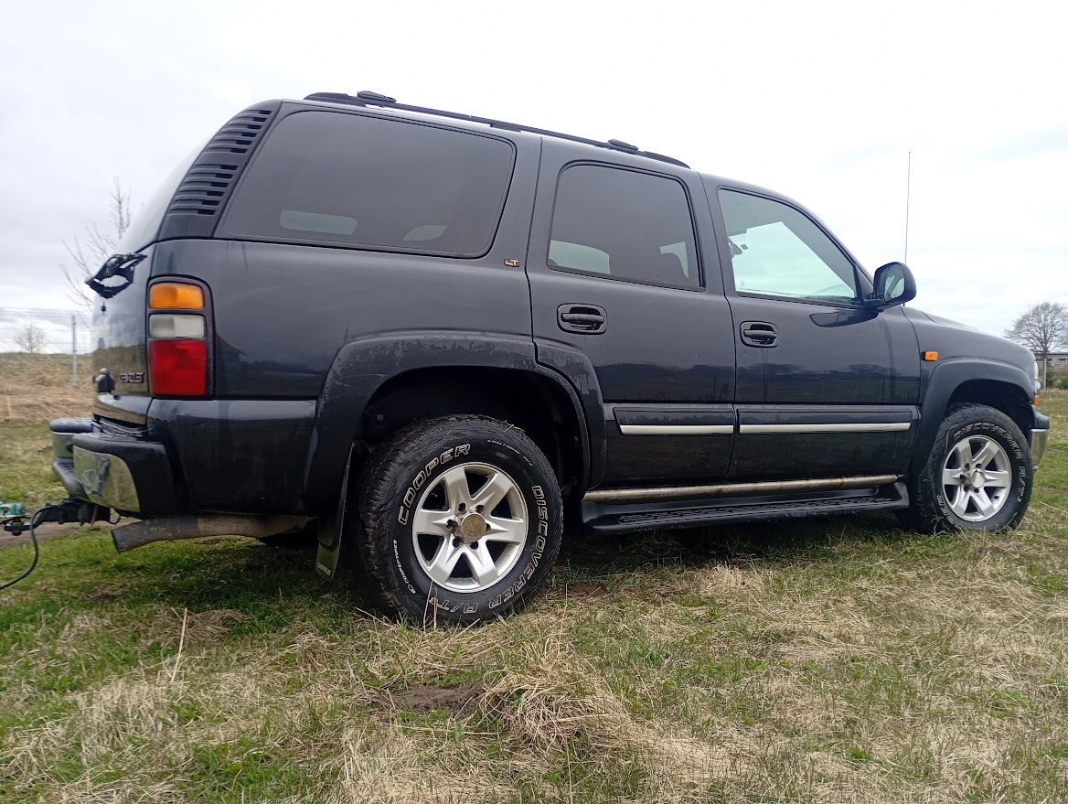 Chevrolet Tahoe 2004, photo 2/2
