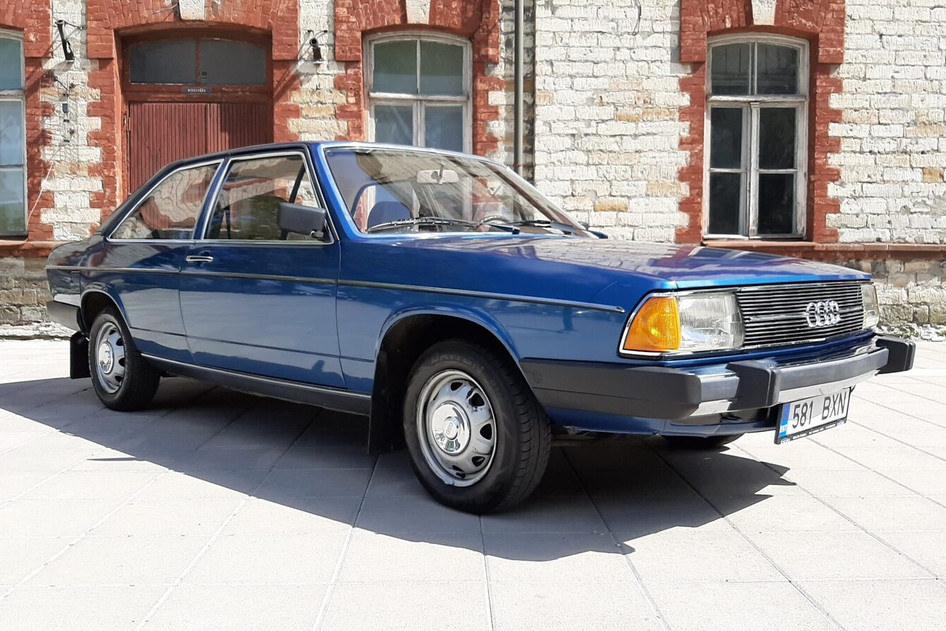 Audi 100, 1977, 2.0, 84 kW, petrol, manual, front-wheel drive