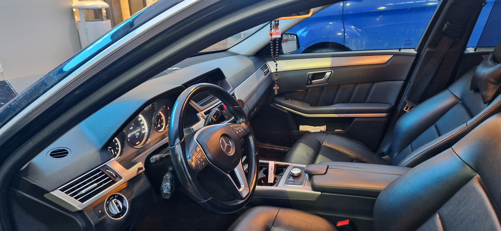 Mercedes-Benz E 250 2012, kuva 6/6