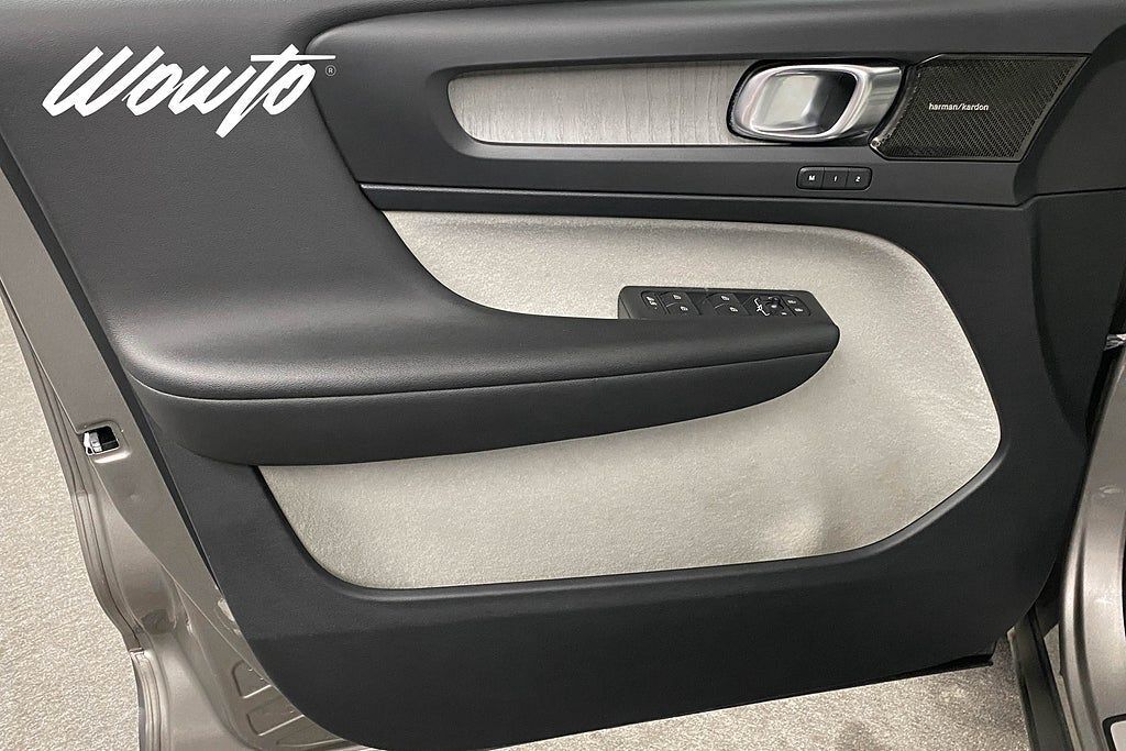 Volvo XC40 2019, photo 7/10