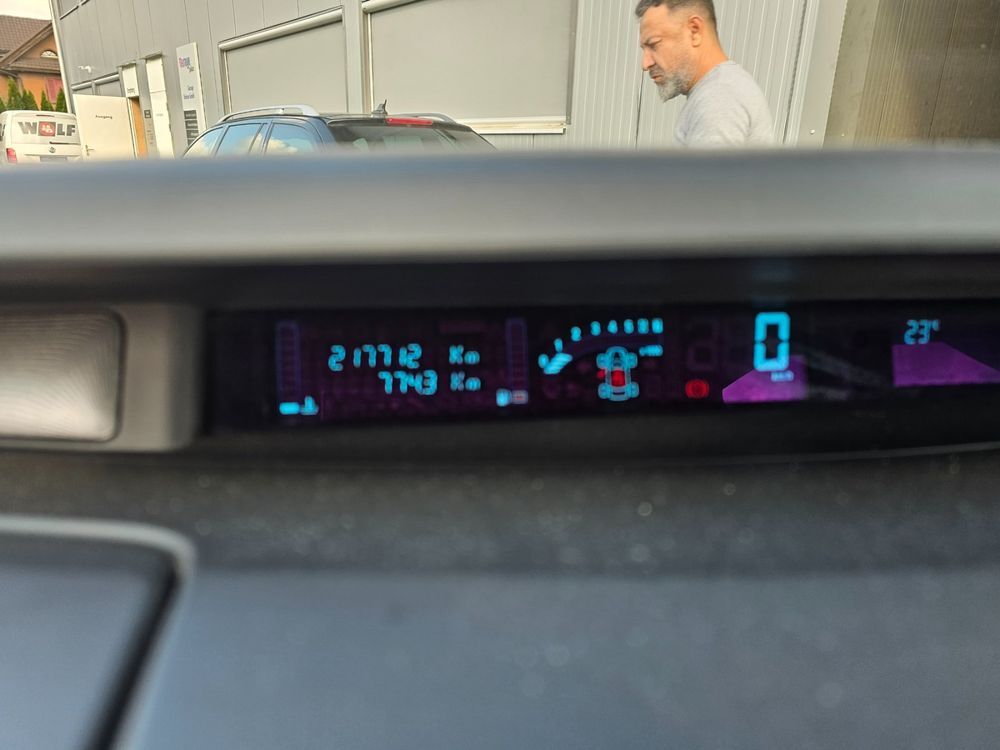 Renault Grand Espace 2010, photo 3/31