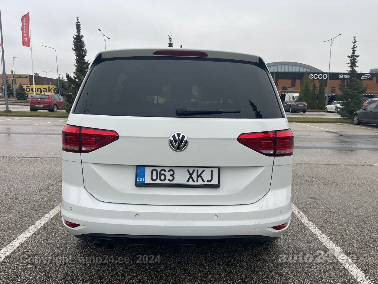 Volkswagen Touran 2017, photo 6/8