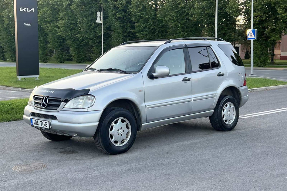 Mercedes-Benz ML 320, 1998, 3.2, 160 kW, petrol, automatic, four-wheel drive