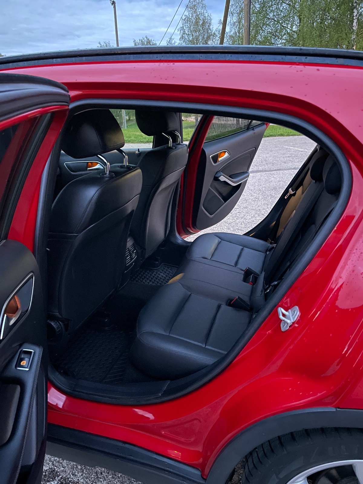 Mercedes-Benz GLA 220 2014, kuva 7/10